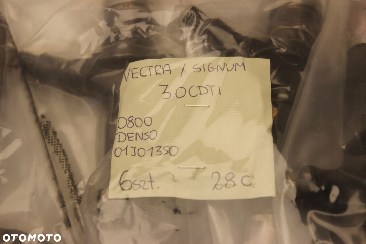 WTRYSKIWACZ OPEL VECTRA SIGNUM DENSO 0800 3.0 CDTI - 2