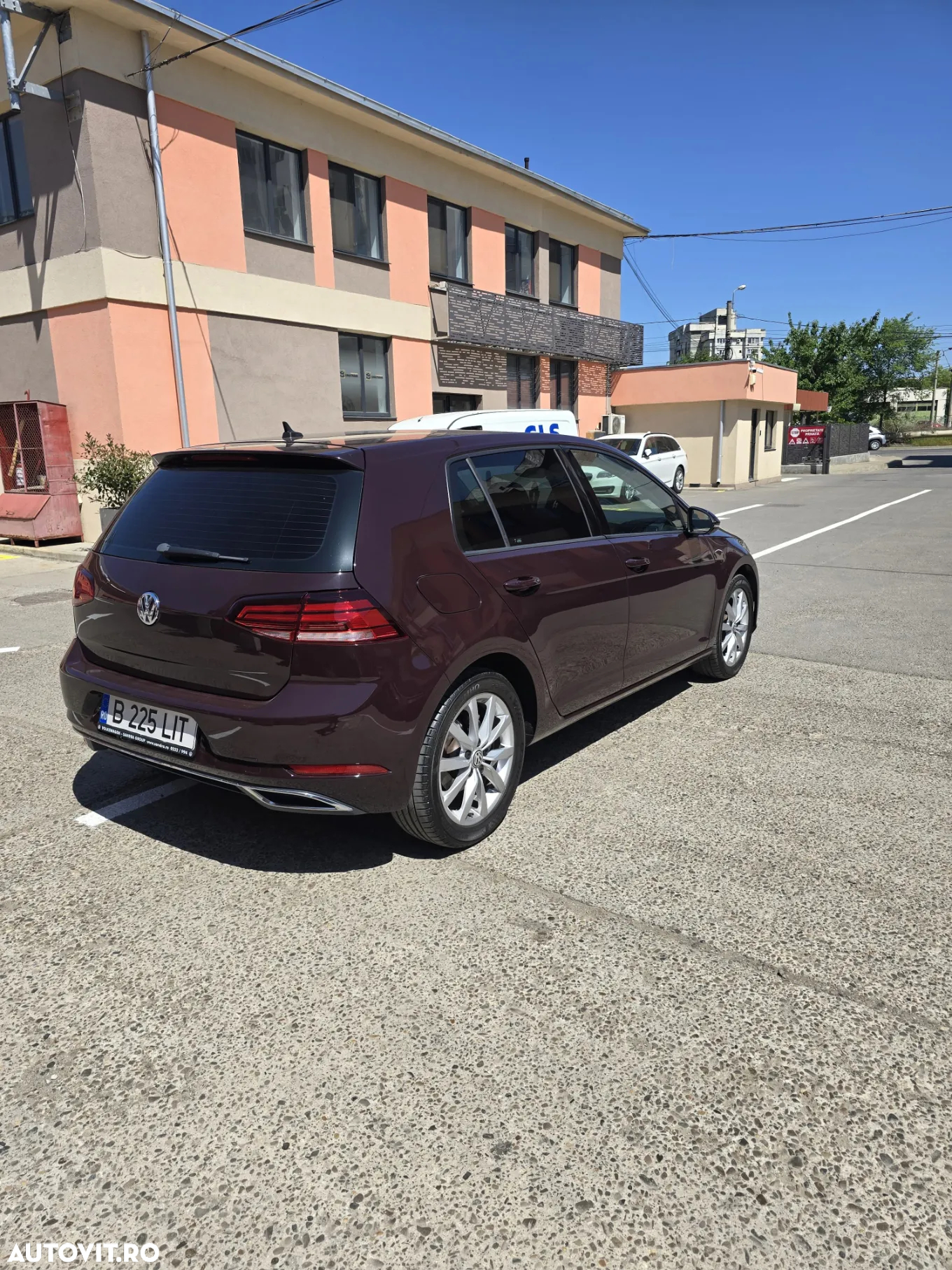 Volkswagen Golf 1.6 TDI DSG Highline - 2