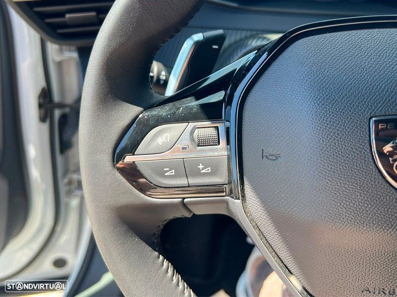Peugeot 2008 1.2 Hybrid Allure e-DCS6 - 20