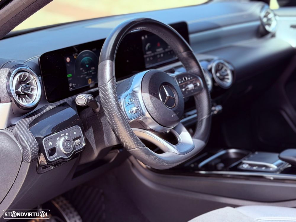 Mercedes-Benz A 250 e 8G-DCT AMG Line - 20