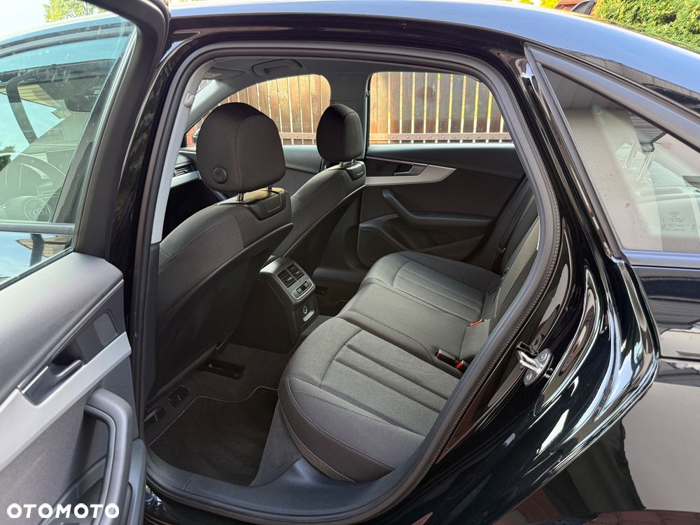 Audi A4 Limousine 35 TFSI mHEV Advanced S tronic - 9