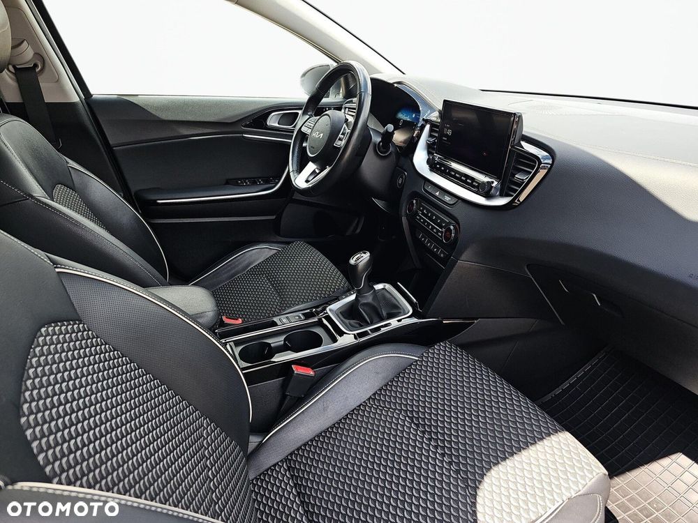 Kia XCeed 1.5 T-GDI Business Line - 13