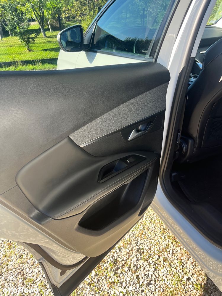 Peugeot 3008 1.6 BlueHDi Allure S&S EAT6 - 25