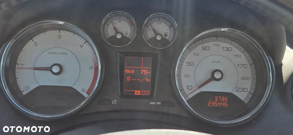 Peugeot 308 1.6 HDi Premium - 5