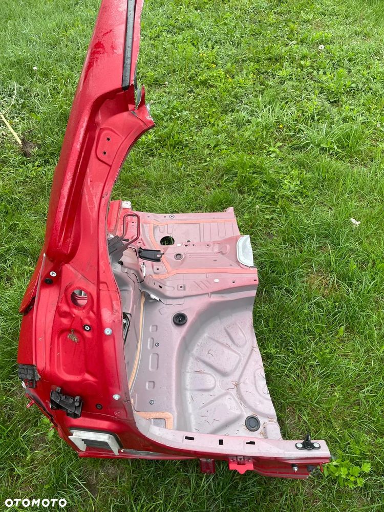 Toyota  Yaris 4 2020-25  Tylny błotnik ćwiartka  lewa - prawa - 3