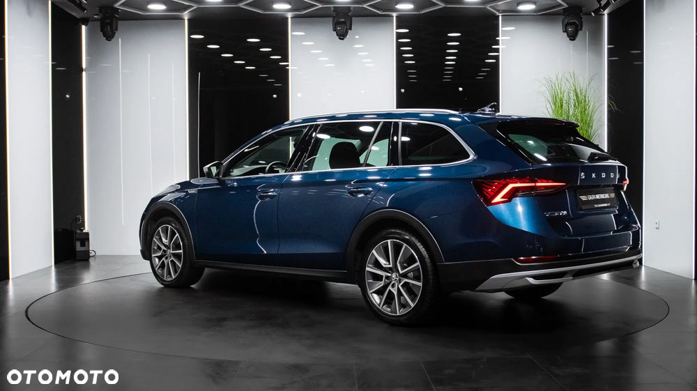 Skoda Octavia 2.0 TSI 4x4 Scout DSG - 5