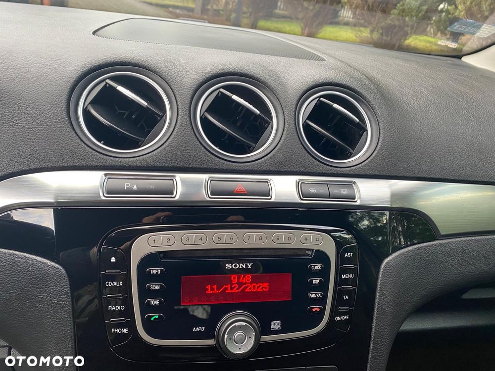 Ford S-Max 2.0 TDCi DPF Champions Edition - 12