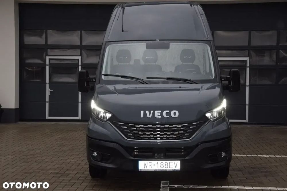Iveco DAILY 35S18 Hi Matic  180Km 18M3 - 23
