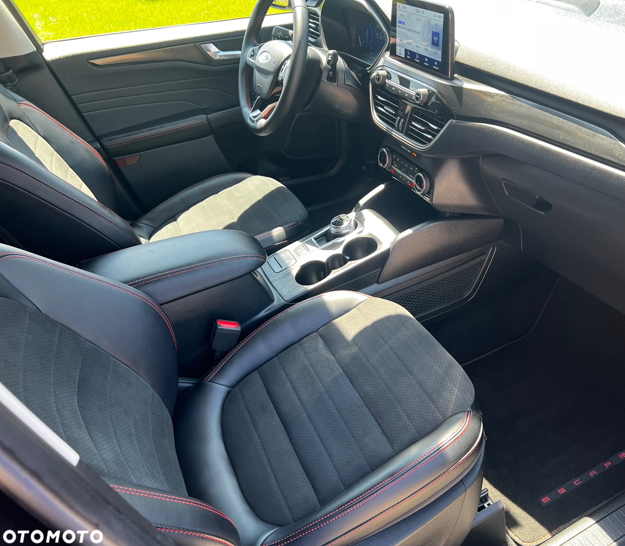 Ford Escape 2.0 EcoBoost AWD Titanium - 30