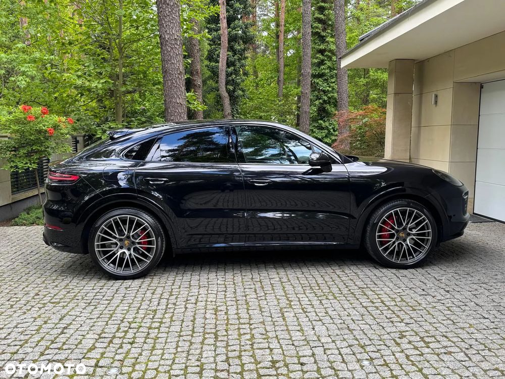 Porsche Cayenne Coupe GTS - 3