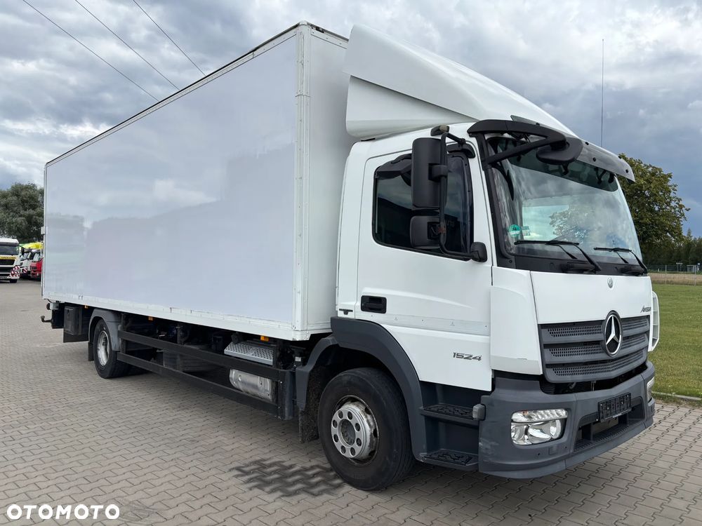Mercedes-Benz ATEGO 1524  EURO 6 (1527, 1530) kontener z windą , kabina przeedłużana  z łóżkiem składanym, kurierka, paletówka, - 6