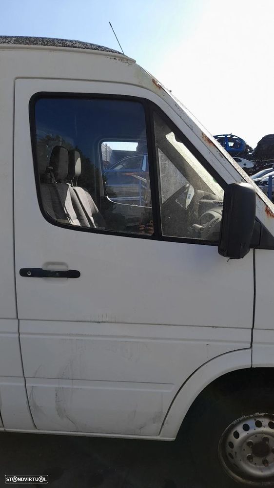 Porta frente direita MERCEDES-BENZ Sprinter 2-t Combi (901, 902) - 1