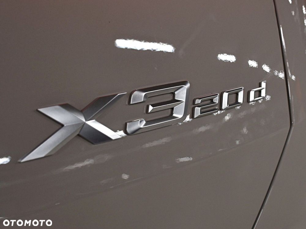 BMW X3 xDrive20d mHEV - 29