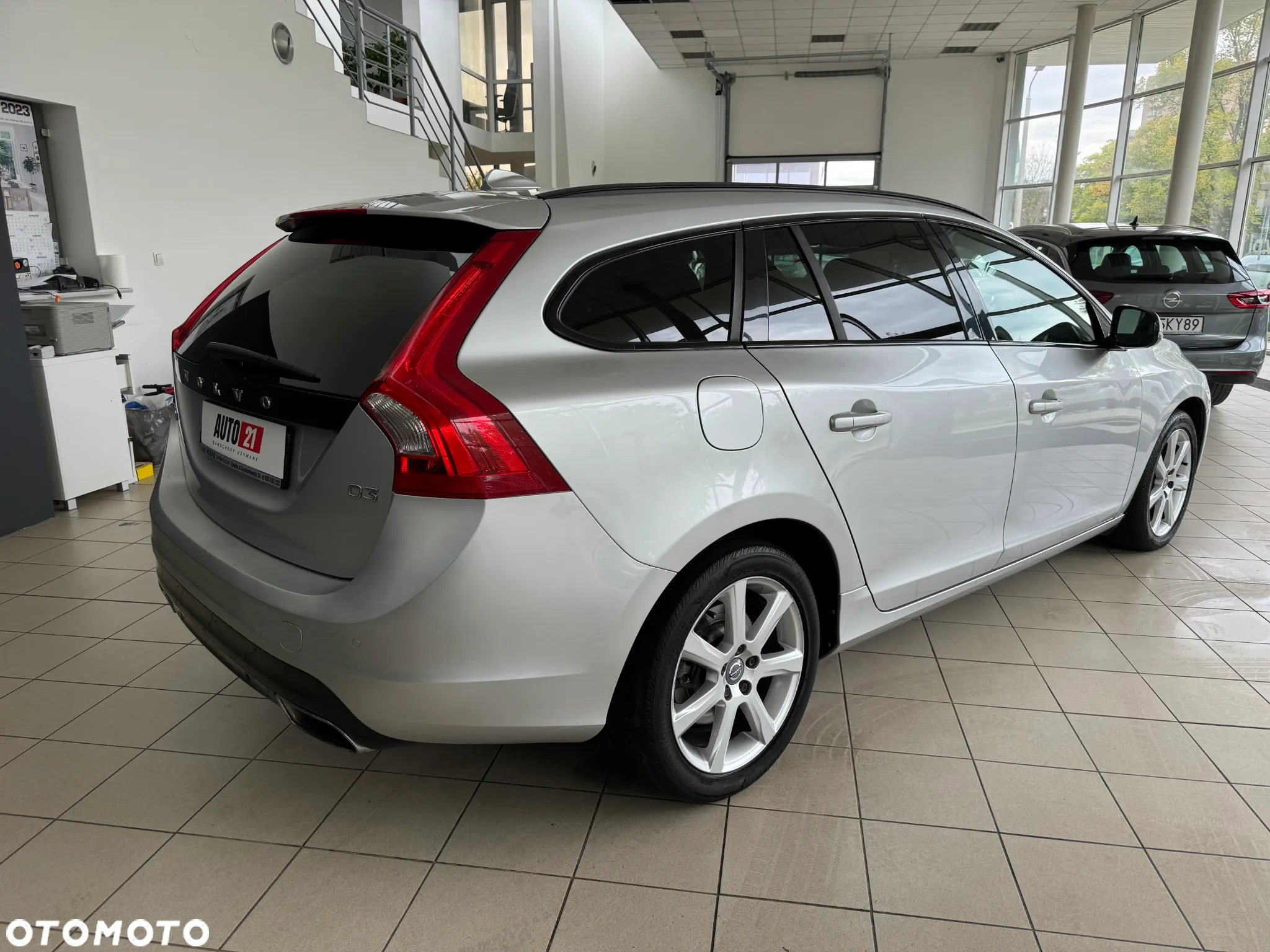 Volvo V60 D3 Geartronic Kinetic - 11