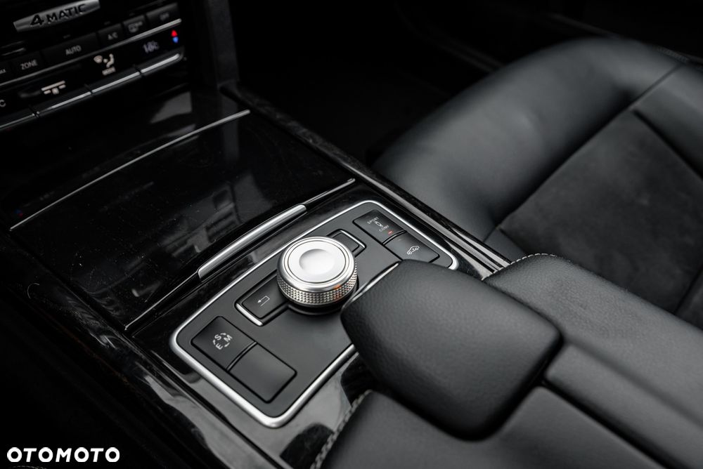 Mercedes-Benz Klasa E 350 CDI 4-Matic BlueEff - 39