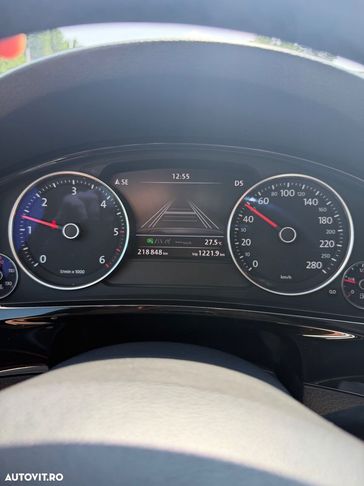 Volkswagen Touareg 3.0 V6 TDI BMT - 36