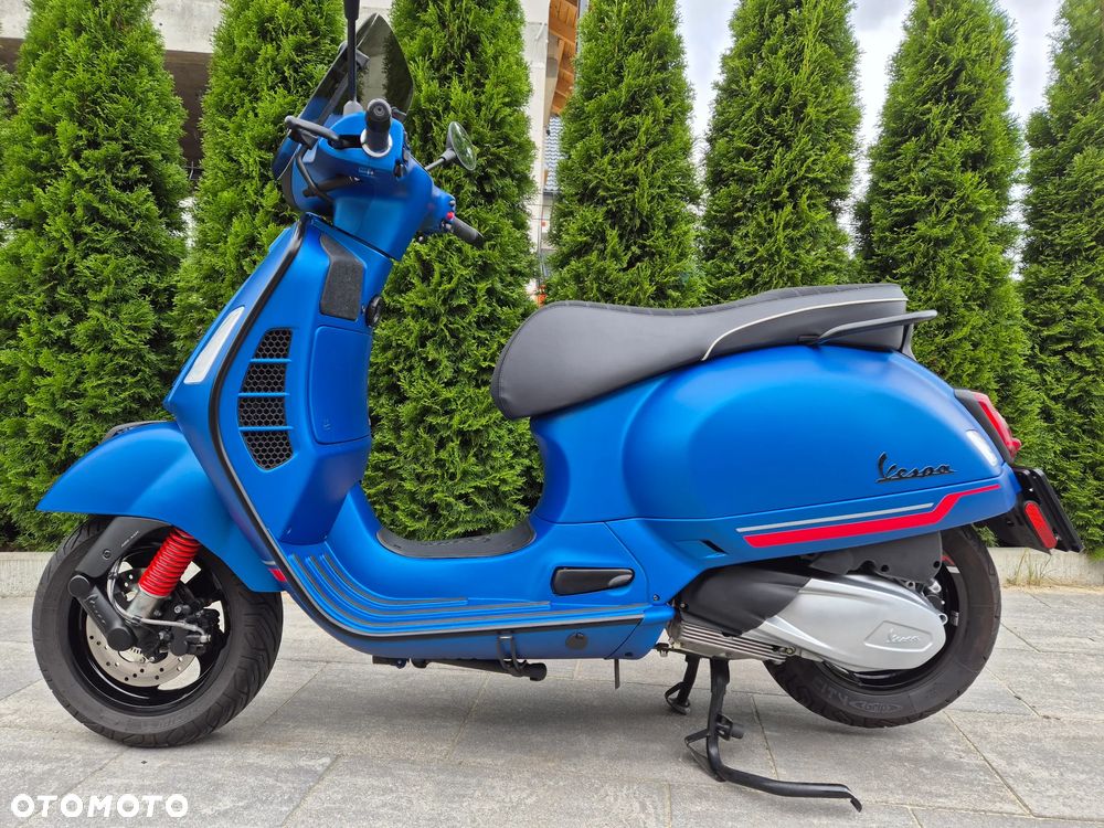 Vespa GTS - 8