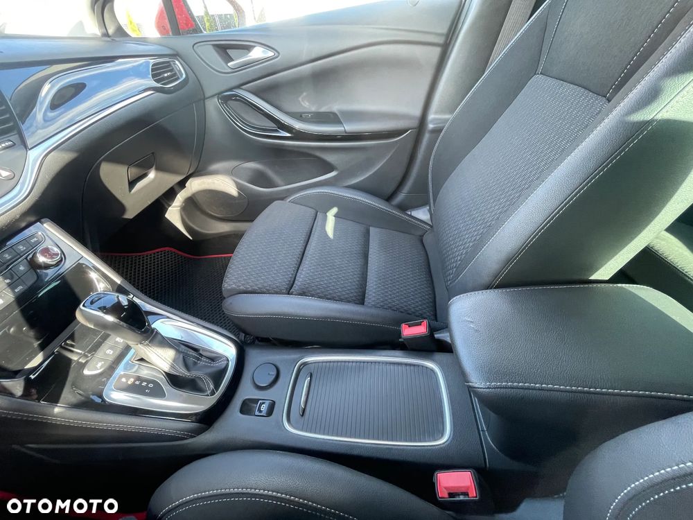 Opel Astra 1.6 Turbo Start/Stop Automatik Innovation - 11