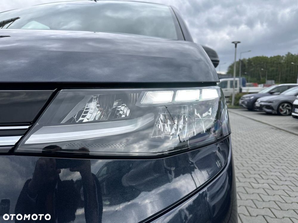 Volkswagen Multivan - 21