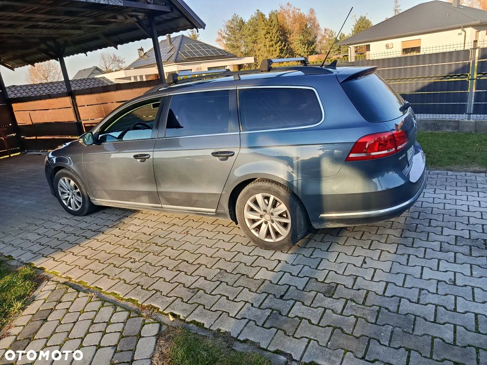 Volkswagen Passat 1.6 TDI DPF BlueMotion Technology Trendline - 1