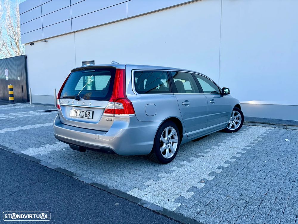 Volvo V70 1.6 D2 Momentum - 5