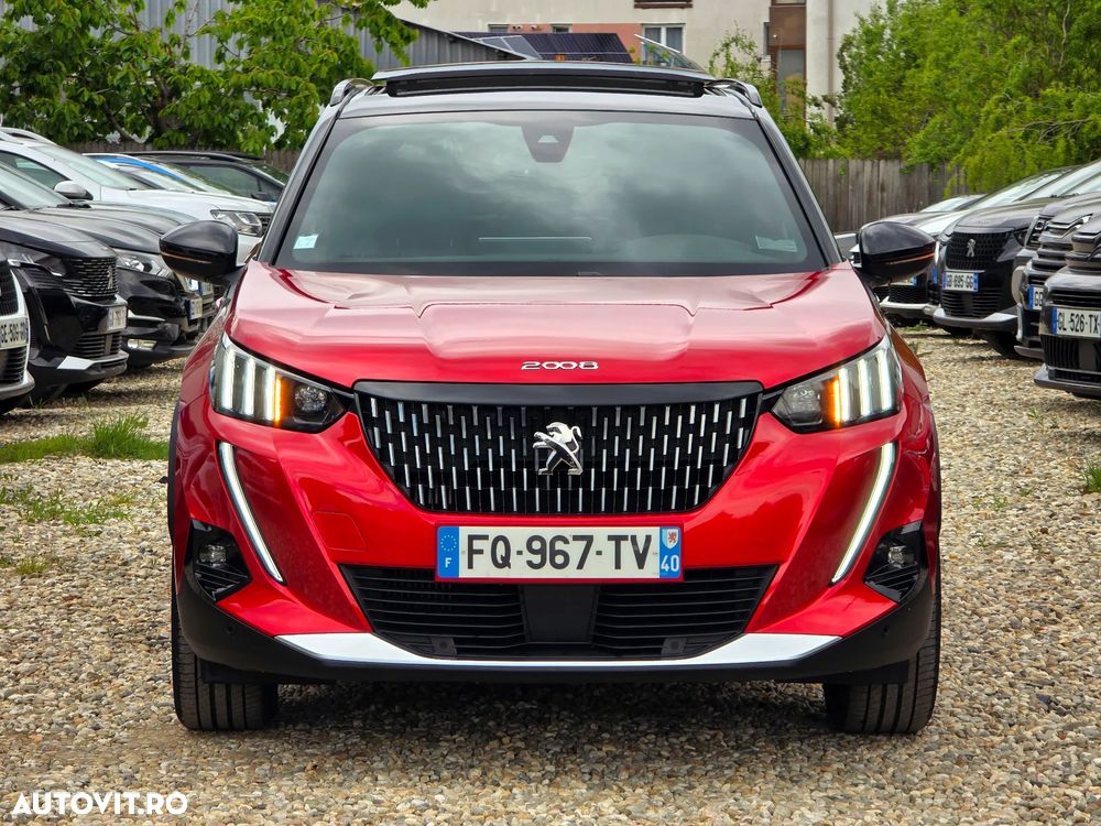 Peugeot 2008 PureTech 130 EAT8 GT - 2