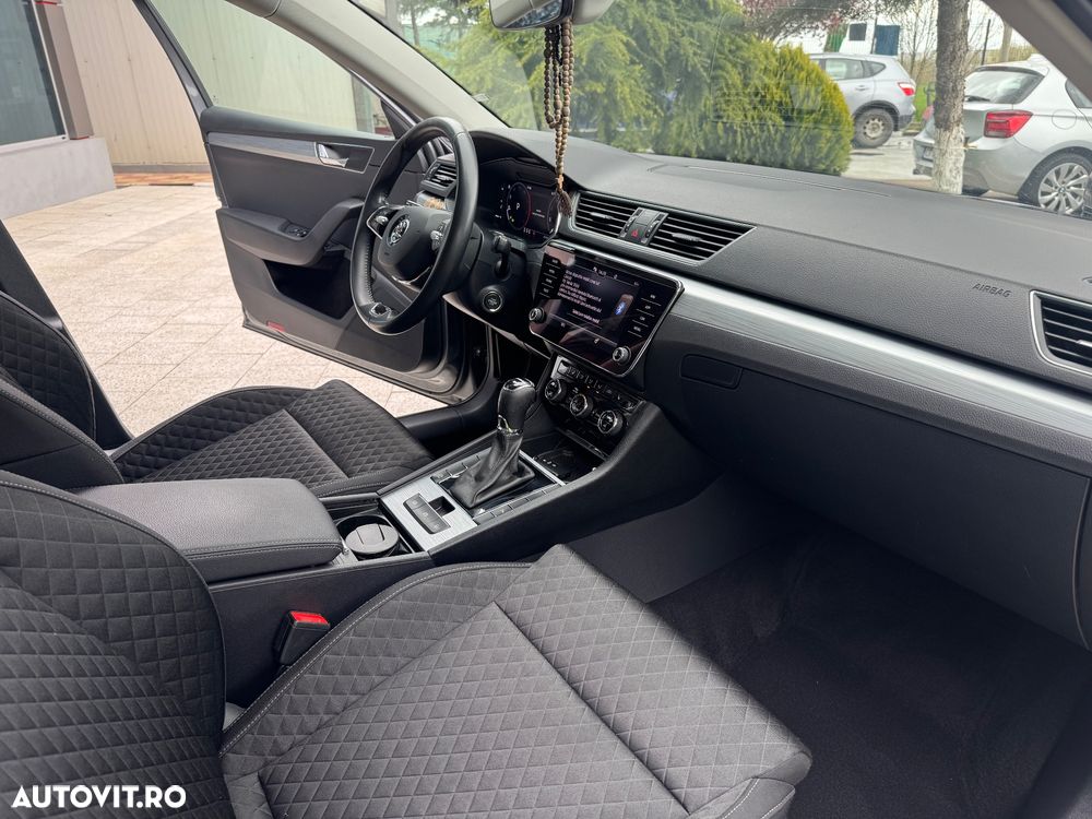 Skoda Superb 2.0 TDI DSG Premium Edition - 25