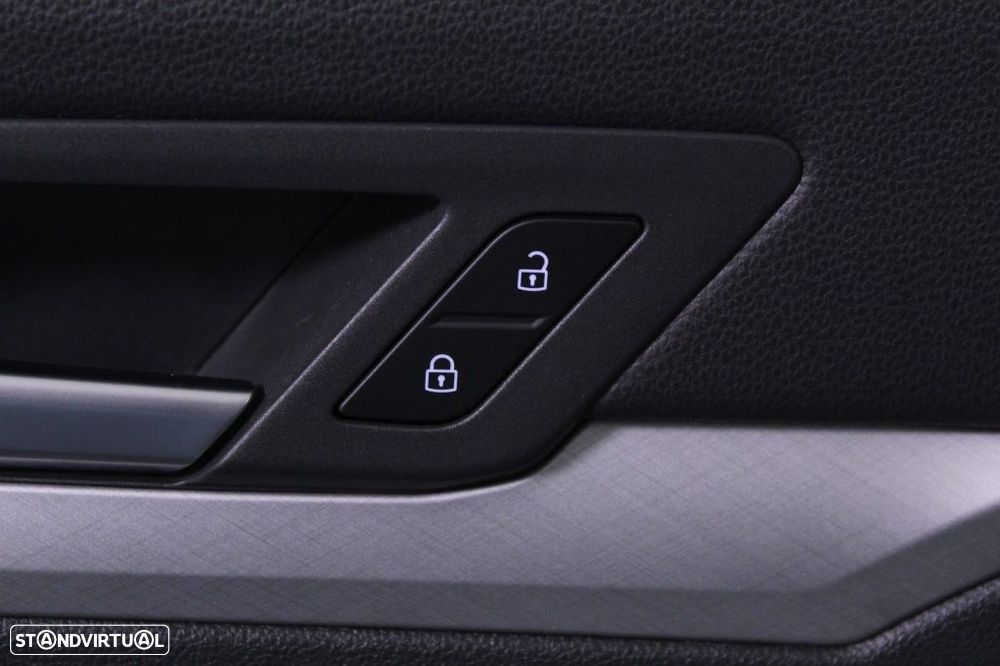 VW Golf 1.0 TSI Life - 14