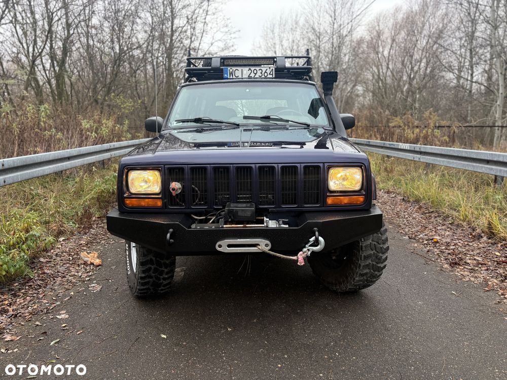 Jeep Cherokee - 2
