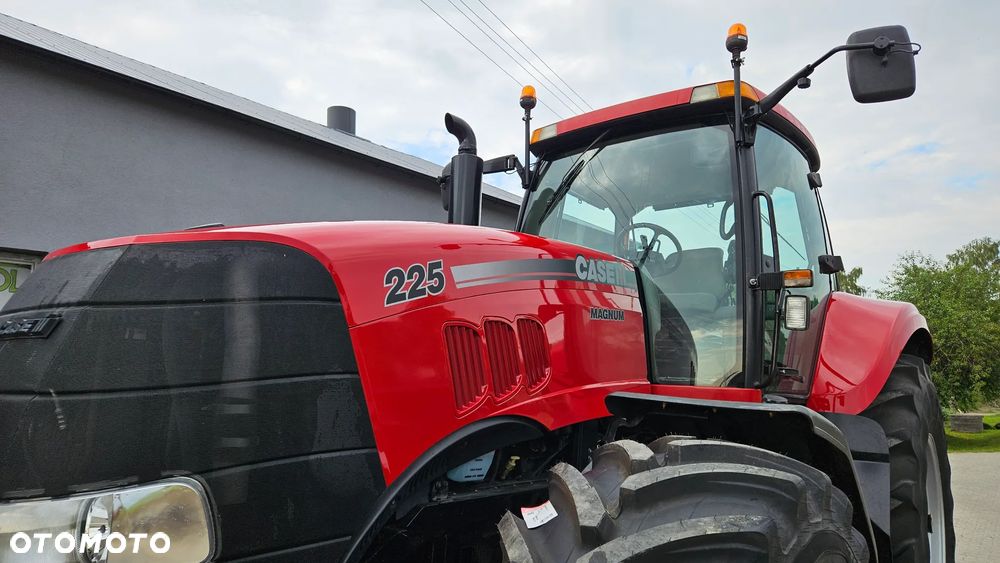 Case IH Magnum 225 - 29