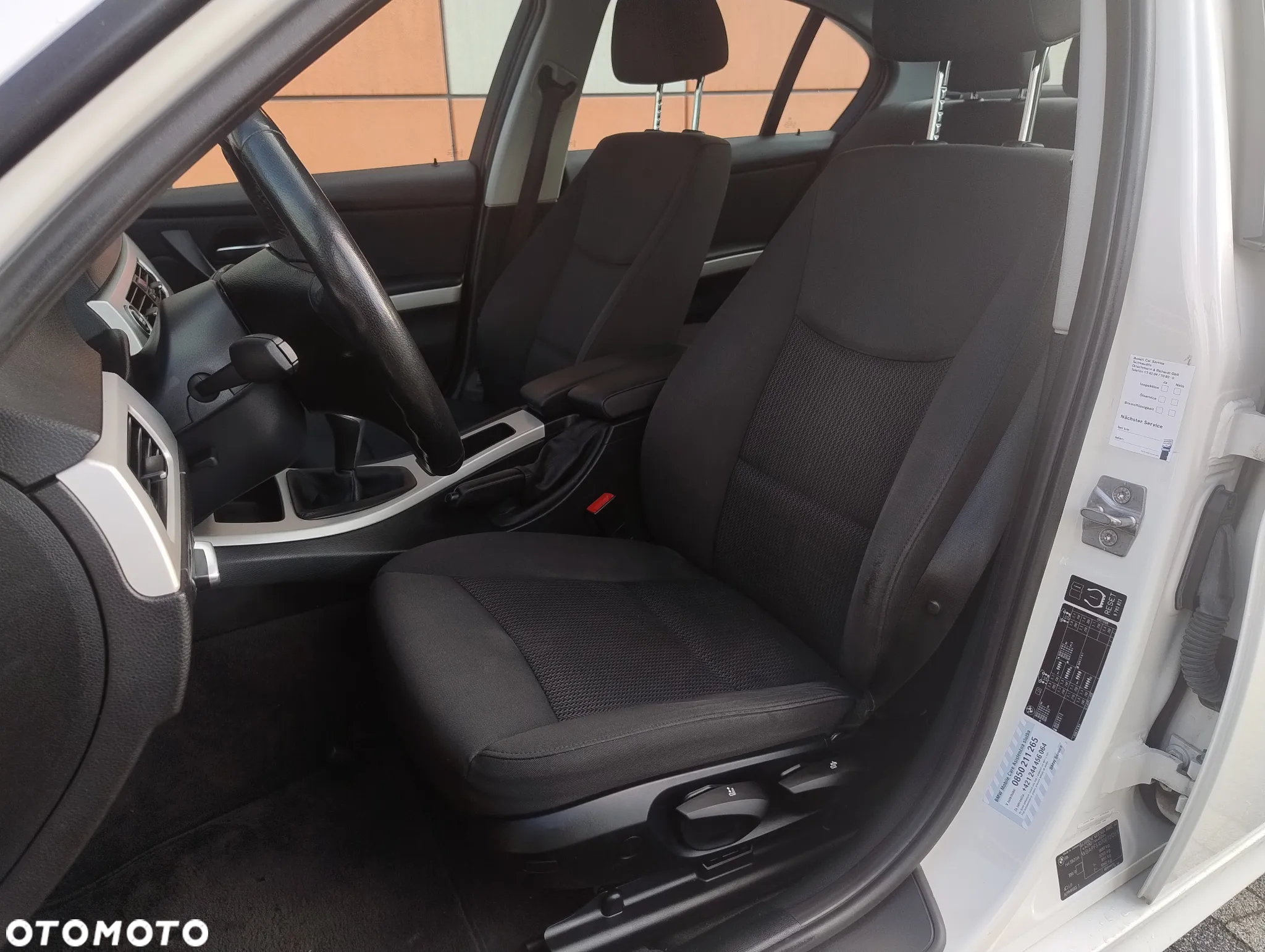 BMW Seria 3 318i - 9