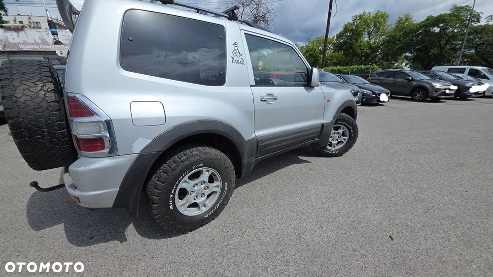 Mitsubishi Pajero - 5