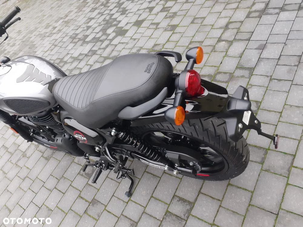 Royal Enfield Meteor - 33