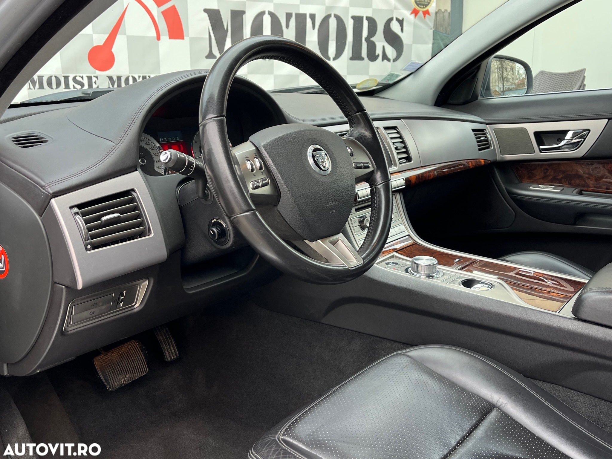 Jaguar XF 4.2 Supercharged - 23