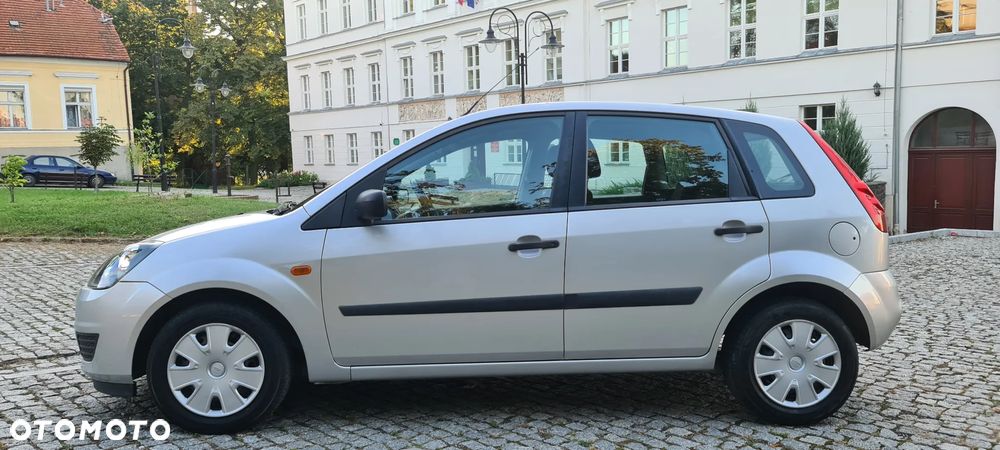 Ford Fiesta 1.4 Style - 29