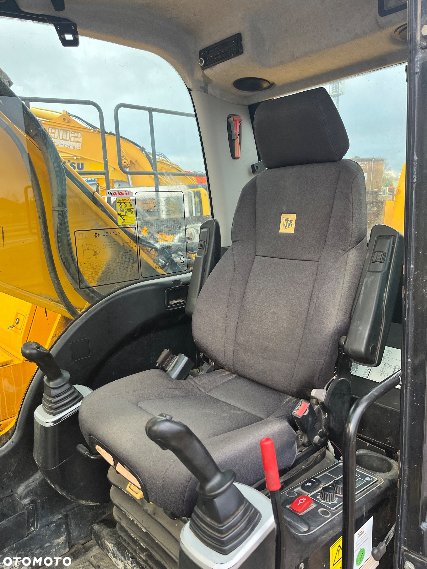 JCB JS370NLC4F - 8