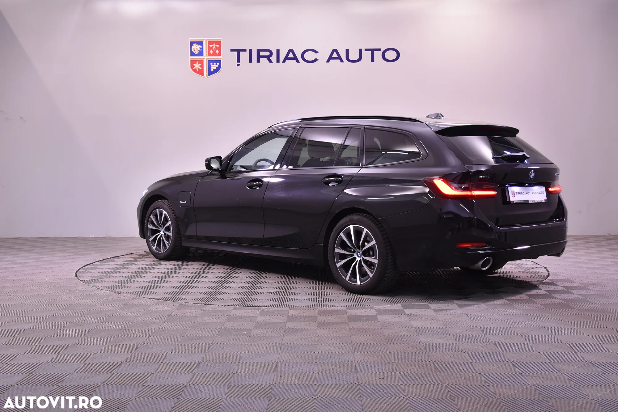 BMW Seria 3 320e xDrive AT PHEV - 3