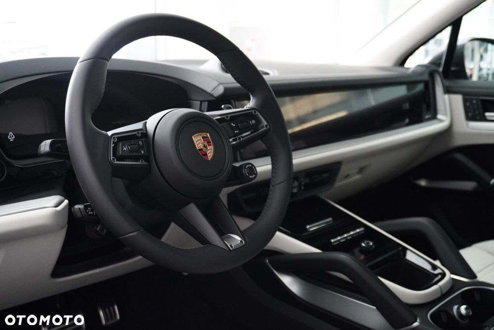 Porsche Cayenne - 14