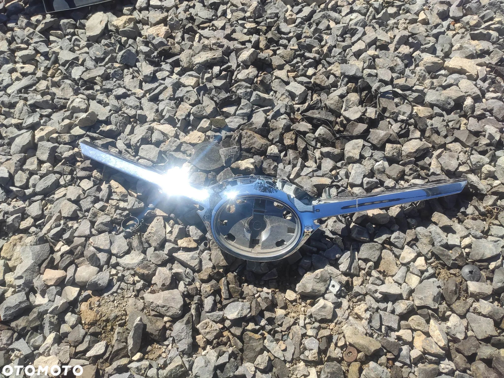 PD Chrom Atrapa Zderzaka Przód Toyota Auris II Lift 15- 53111-02A40 - 1