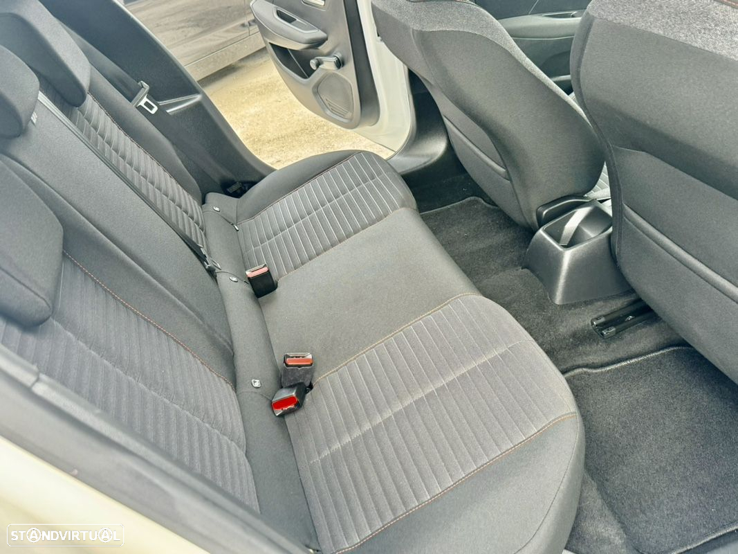 Peugeot 208 1.2 PureTech Like - 8