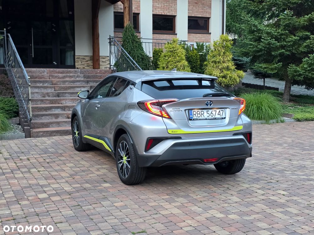 Toyota C-HR 1.8 Hybrid Neon Lime powered by JBL - 22