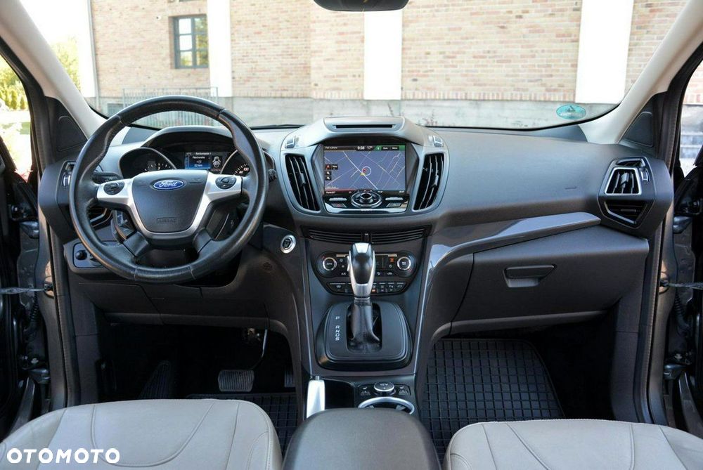 Ford Kuga 2.0 TDCi 4WD Titanium Plus - 25