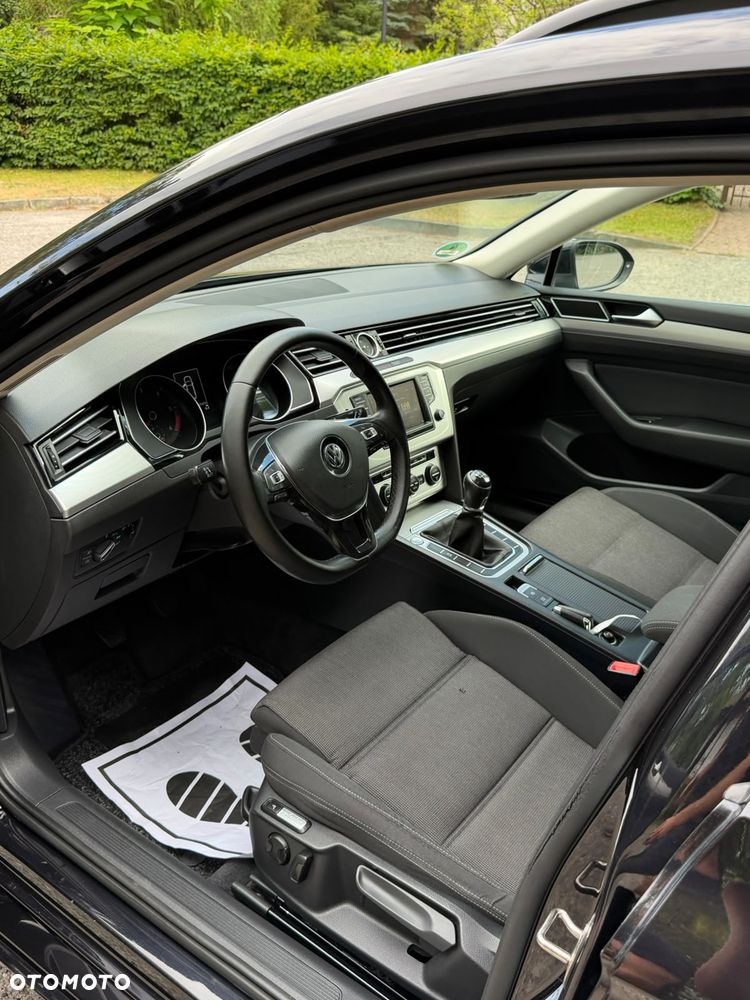 Volkswagen Passat 2.0 TDI (BlueMotion Technology) Comfortline - 22