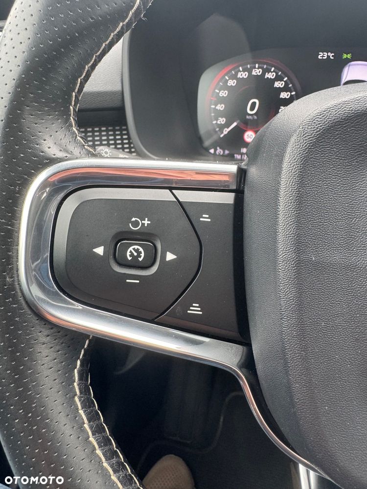 Volvo XC 40 D3 R-Design - 26
