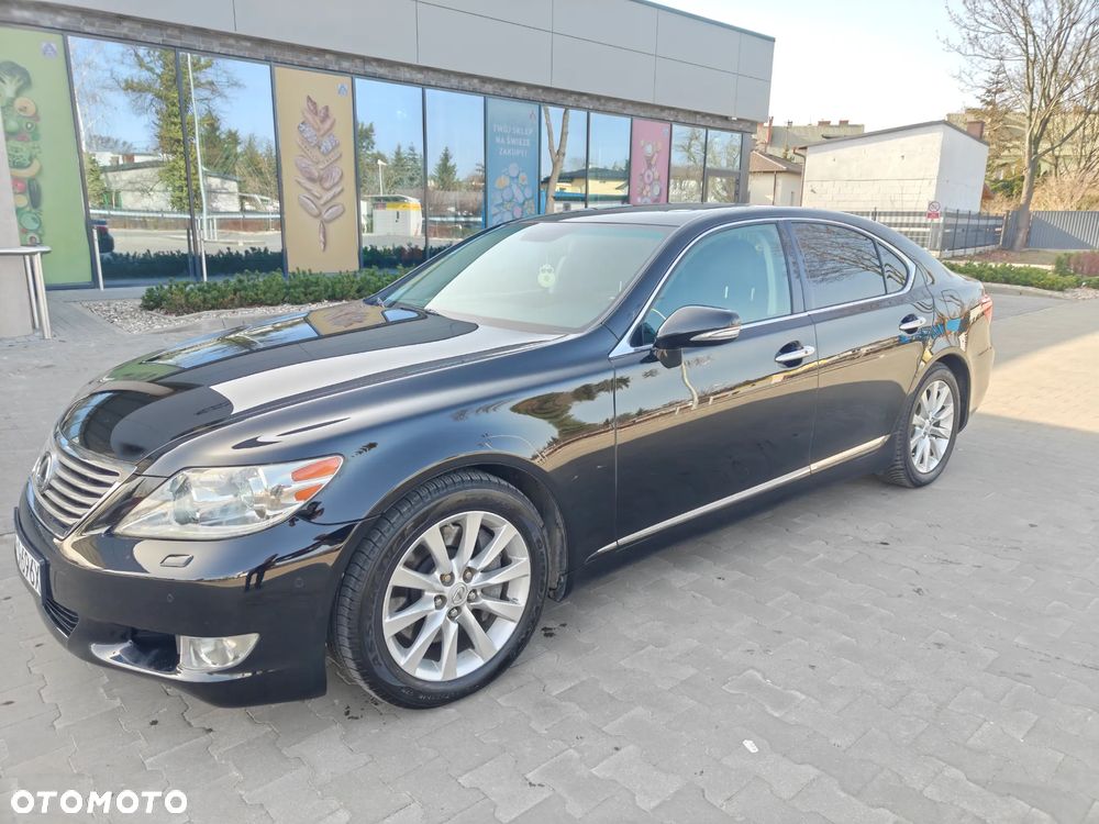Lexus LS - 16