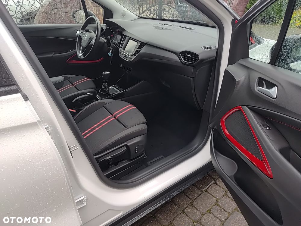 Opel Crossland X 1.2 T Design Line S&S - 7