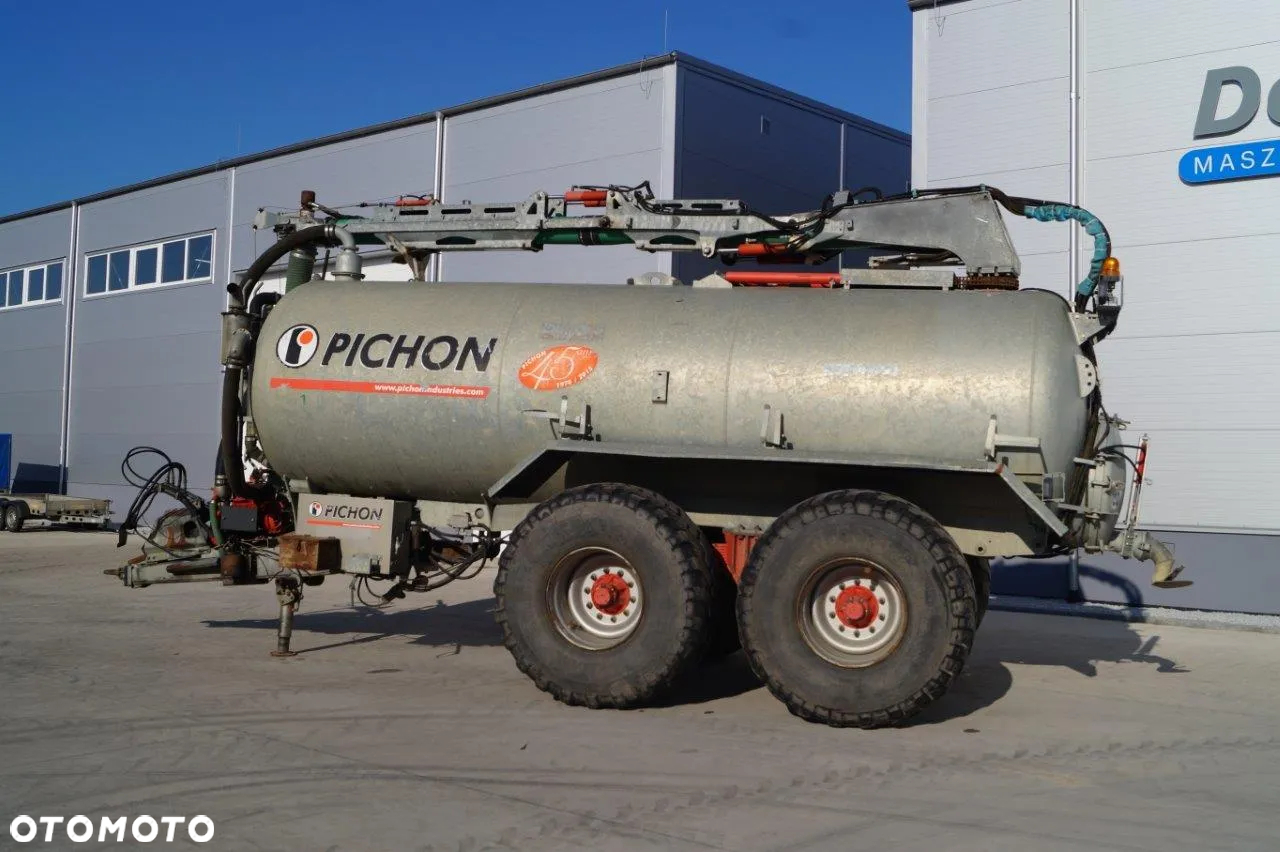 Pichon Wóz Asenizacyjny TCI 15700 z ramieniem górnym - 15