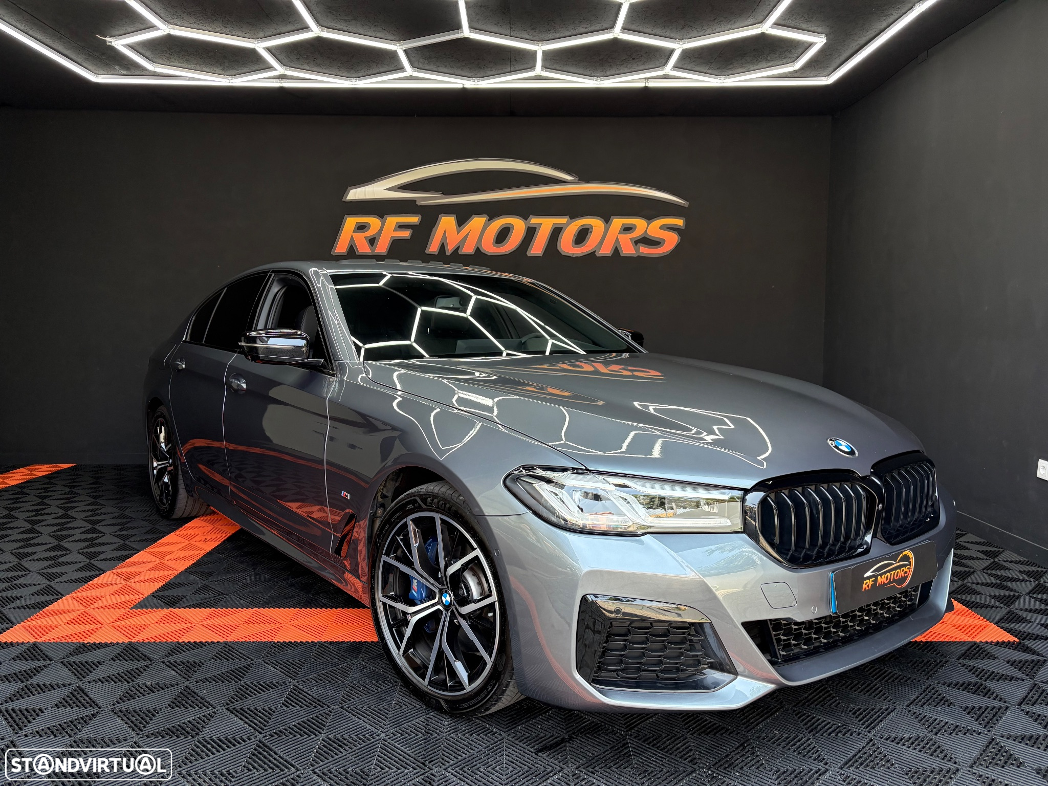 BMW 530 e Pack Desportivo M - 3