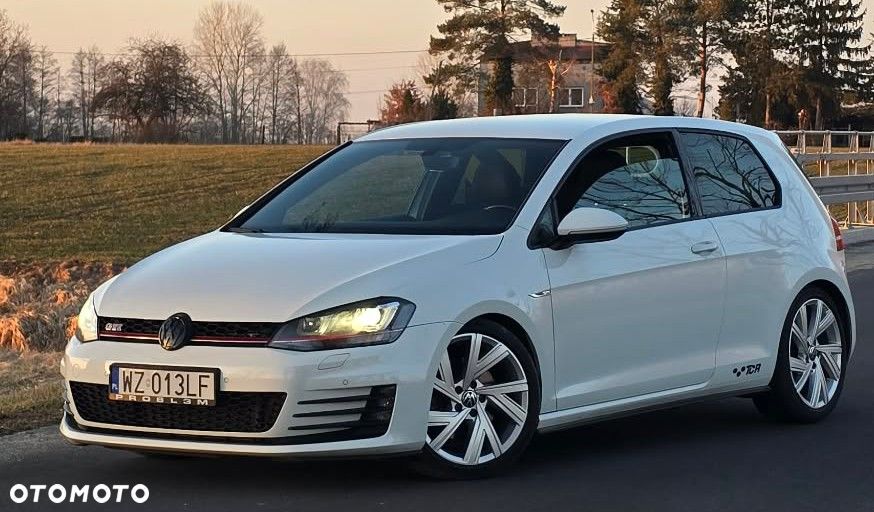 Volkswagen Golf - 9