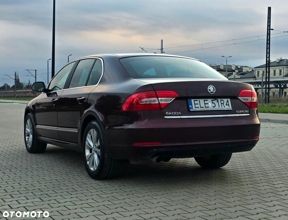 Skoda Superb 1.8 TSI Elegance DSG - 7